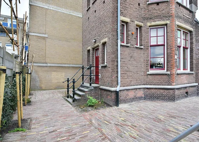 Boutique Havenkantoor מלון 5*